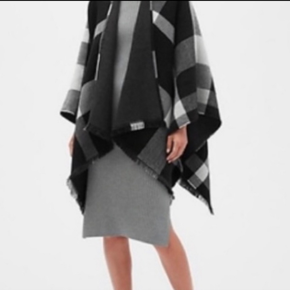 Banana Republic Factory Black Plaid Poncho Sweater One Size Academia Preppy